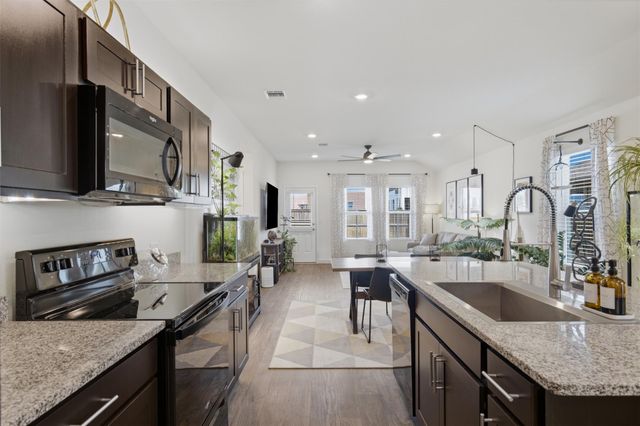 14016 Ballast DR, Elgin, TX 78621