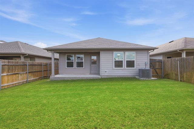 14016 Ballast DR, Elgin, TX 78621