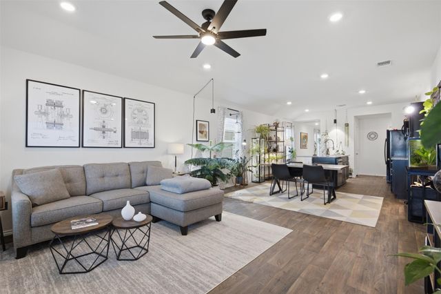 14016 Ballast DR, Elgin, TX 78621