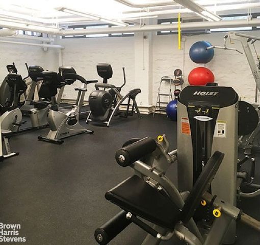 235 E 73rd St Apt 10B, New York City, NY 10021