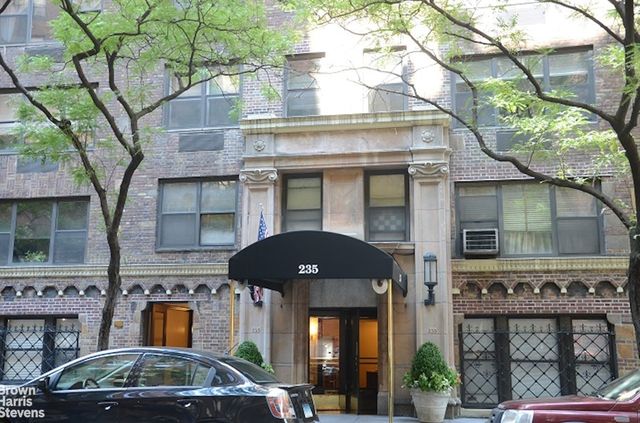 235 E 73rd St Apt 10B, New York City, NY 10021