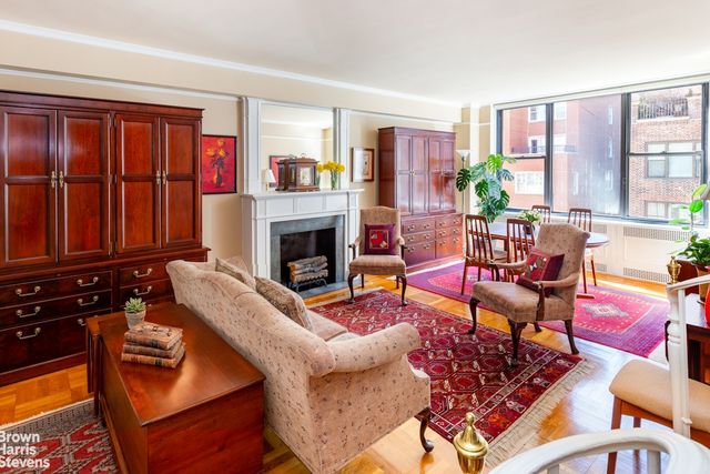 235 E 73rd St Apt 10B, New York City, NY 10021