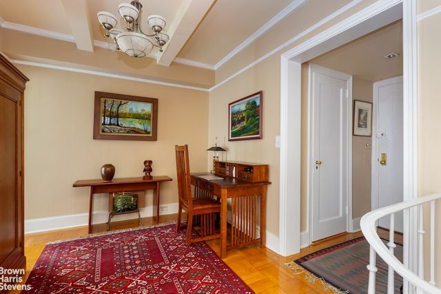 235 E 73rd St Apt 10B, New York City, NY 10021