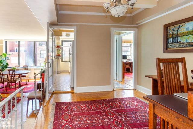 235 E 73rd St Apt 10B, New York City, NY 10021