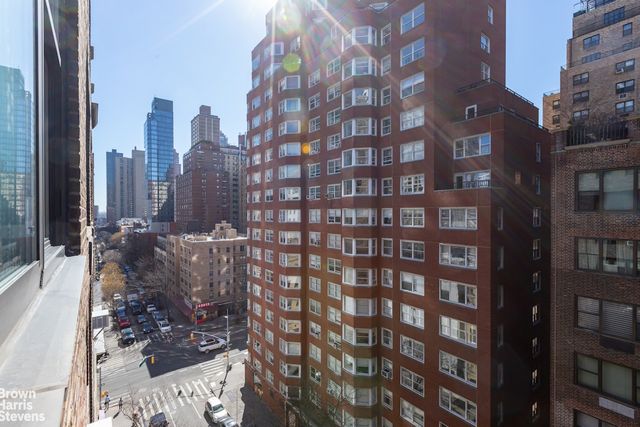 235 E 73rd St Apt 10B, New York City, NY 10021