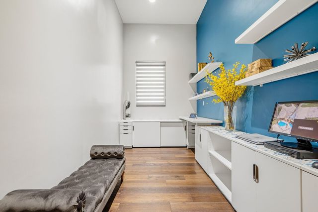5 W Shady Lane D, Houston, TX 77063