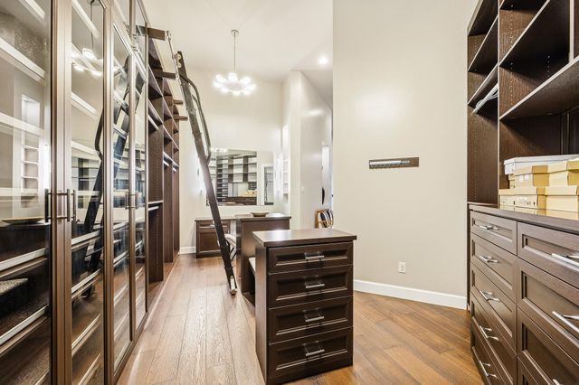 5 W Shady Lane D, Houston, TX 77063