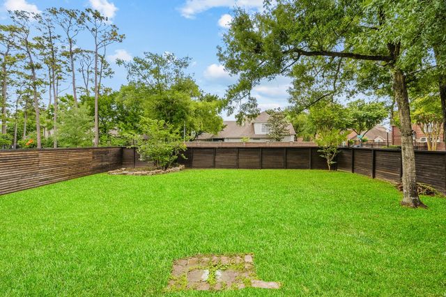 5 W Shady Lane D, Houston, TX 77063