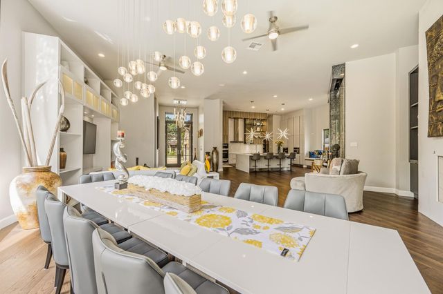 5 W Shady Lane D, Houston, TX 77063