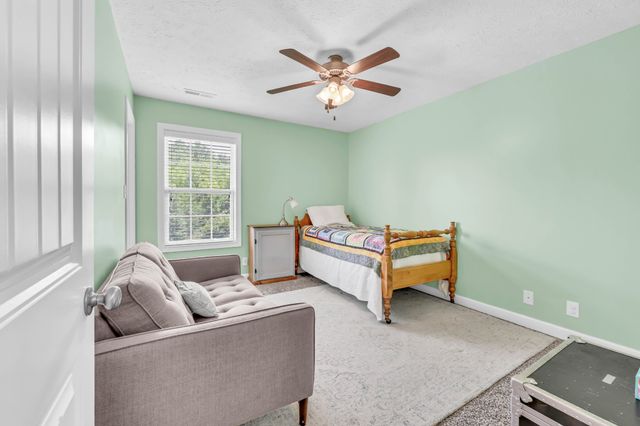 3735 Windmill Dr, Clarksville, TN 37040