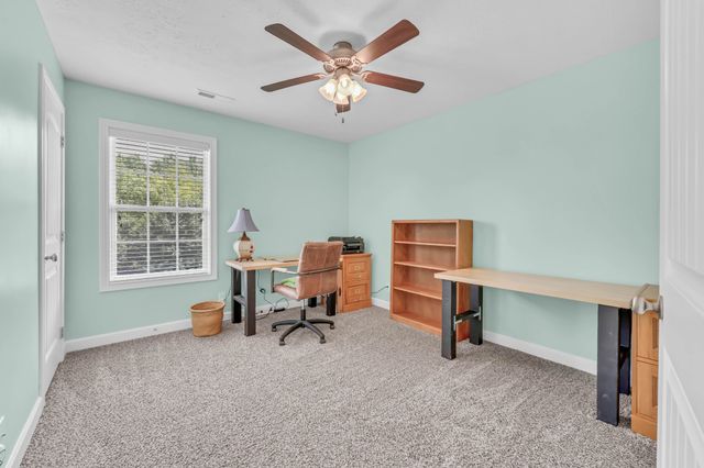 3735 Windmill Dr, Clarksville, TN 37040