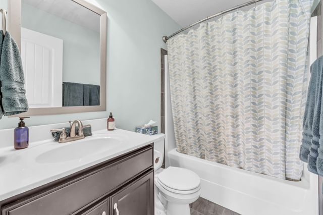 3735 Windmill Dr, Clarksville, TN 37040