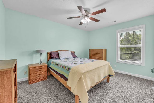 3735 Windmill Dr, Clarksville, TN 37040
