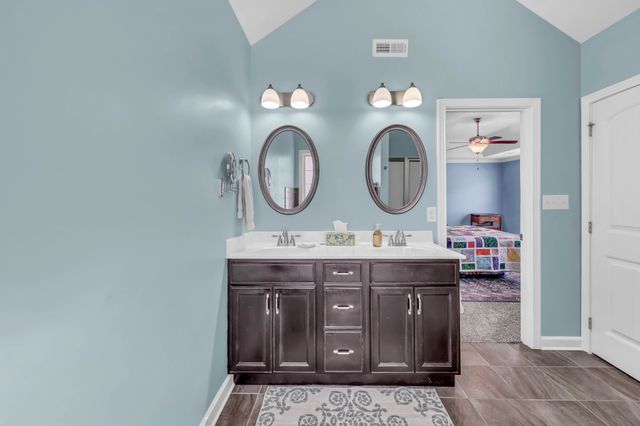 3735 Windmill Dr, Clarksville, TN 37040
