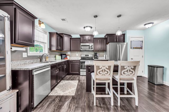 3735 Windmill Dr, Clarksville, TN 37040