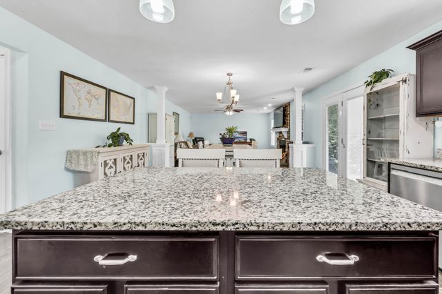 3735 Windmill Dr, Clarksville, TN 37040