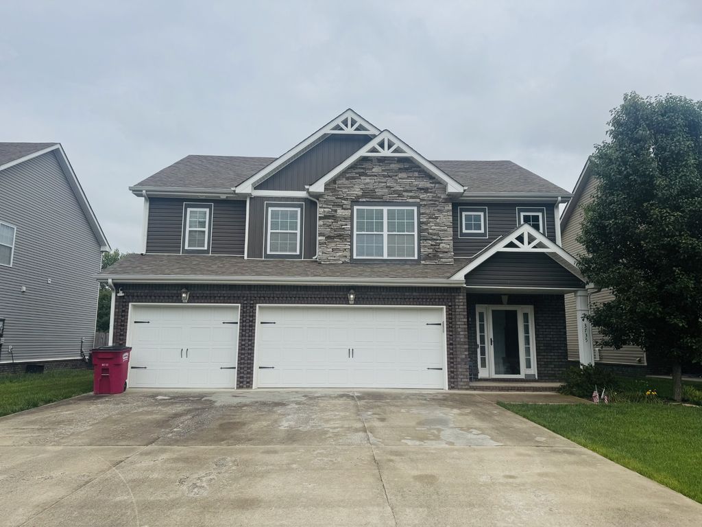 3735 Windmill Dr, Clarksville, TN 37040