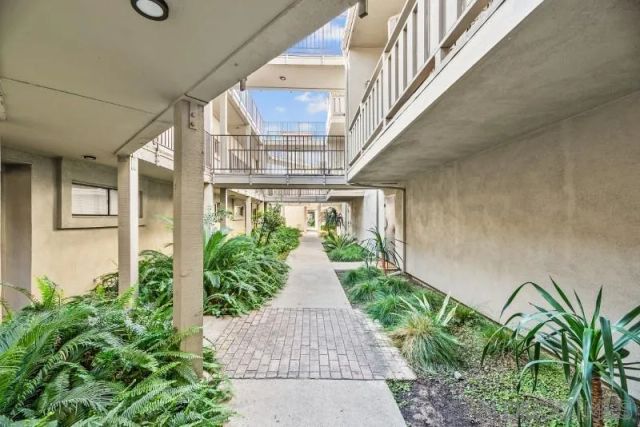 5170 Clairemont Blvd 9, San Diego, CA 92117