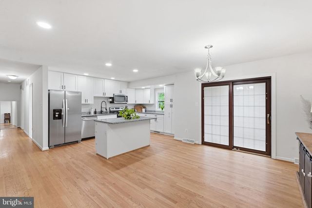 9375 WESTFIELD DR, White Plains, MD 20695