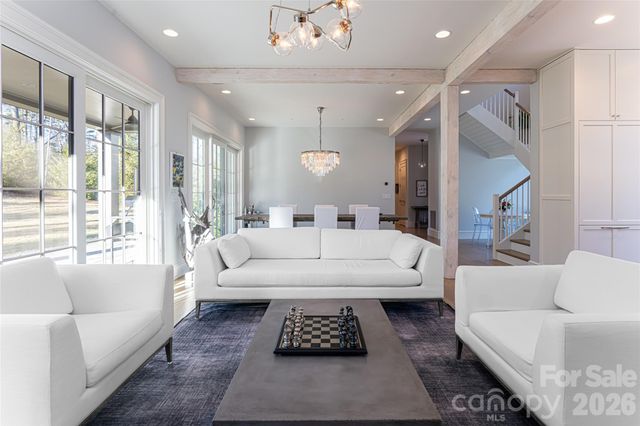 93 Mirehouse Run, Asheville, NC 28803