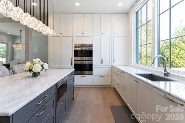 93 Mirehouse Run, Asheville, NC 28803