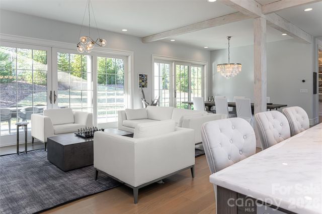 93 Mirehouse Run, Asheville, NC 28803