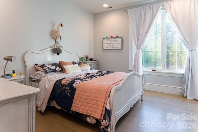 93 Mirehouse Run, Asheville, NC 28803