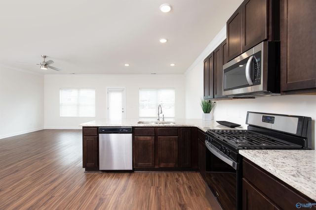 6028 Barringer Court NW, Huntsville, AL 35806