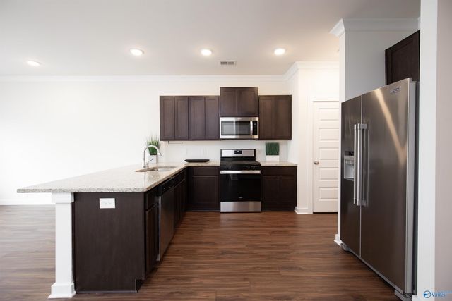 6028 Barringer Court NW, Huntsville, AL 35806