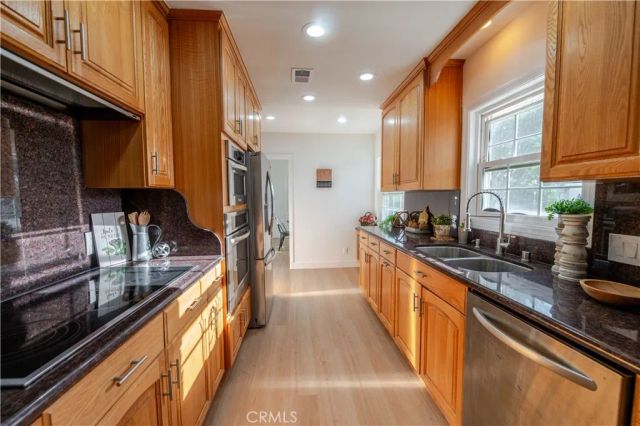 2129 W Cerritos, Anaheim, CA 92804