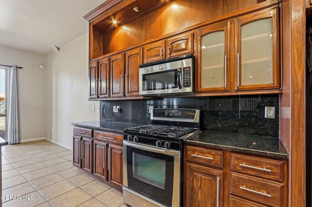 12921 FIRE FIGHTER Drive, El Paso, TX 79938