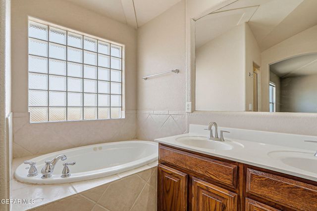 12921 FIRE FIGHTER Drive, El Paso, TX 79938