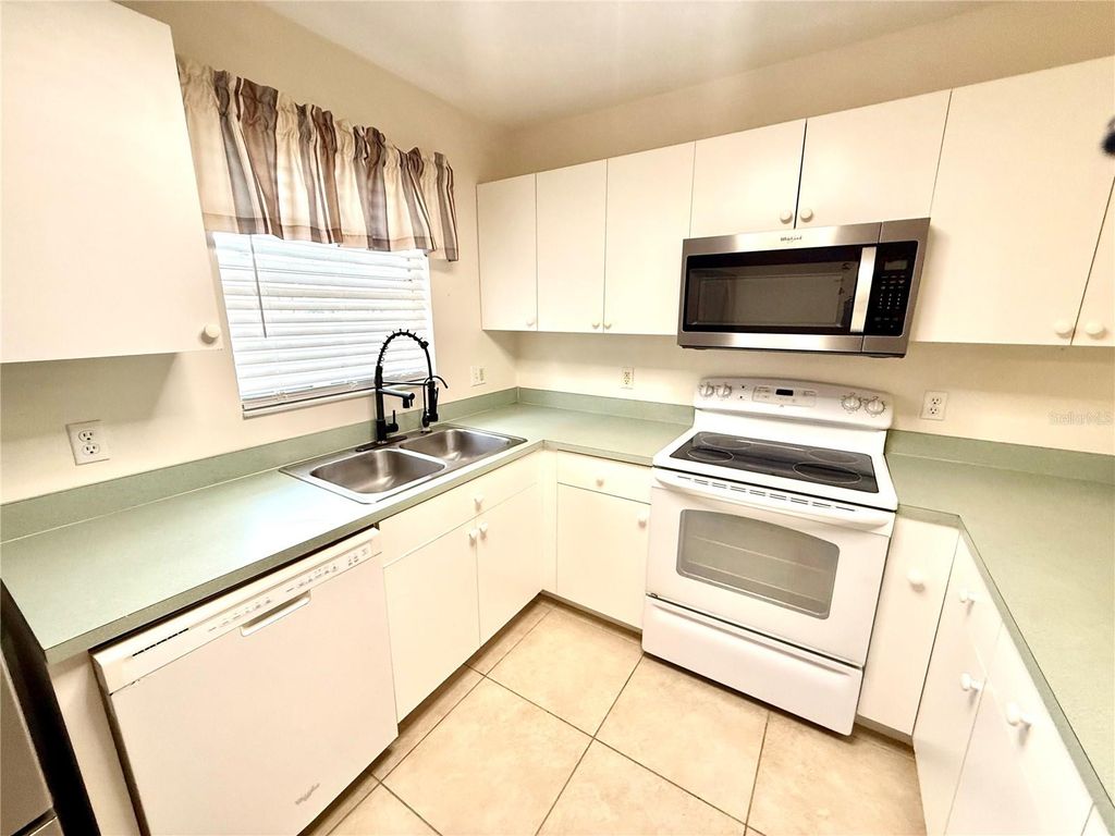 Image 8 of property listing at 16946 TOLEDO BLADE BOULEVARD, Port Charlotte, FL 33954