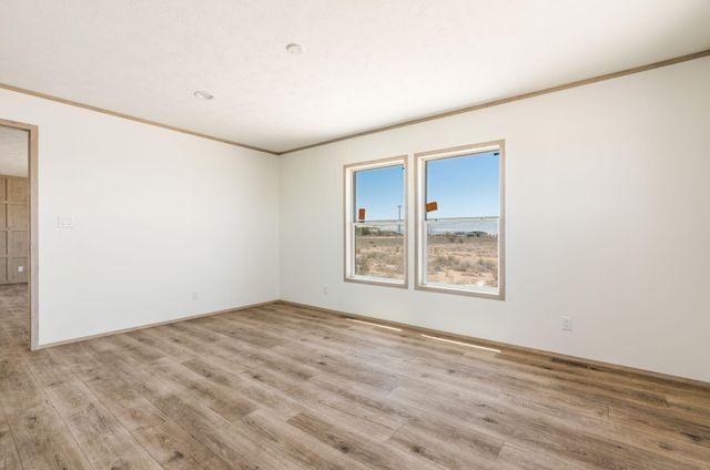 45 10th Avenue NE, Rio Rancho, NM 87144