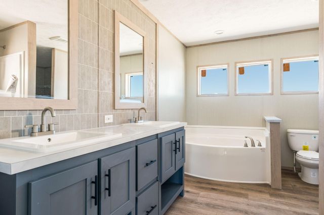 45 10th Avenue NE, Rio Rancho, NM 87144