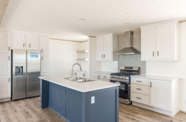 45 10th Avenue NE, Rio Rancho, NM 87144