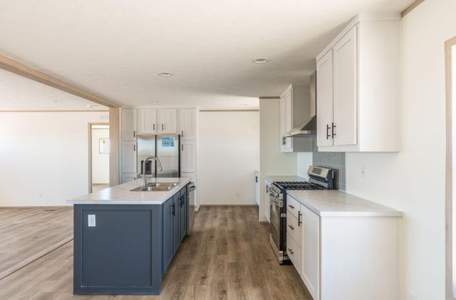 45 10th Avenue NE, Rio Rancho, NM 87144