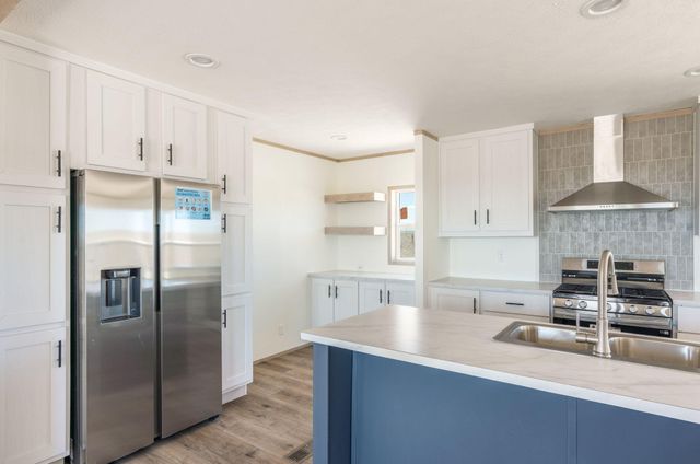 45 10th Avenue NE, Rio Rancho, NM 87144