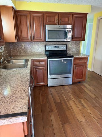 6350 LOMAND AVENUE, New Port Richey, FL 34653