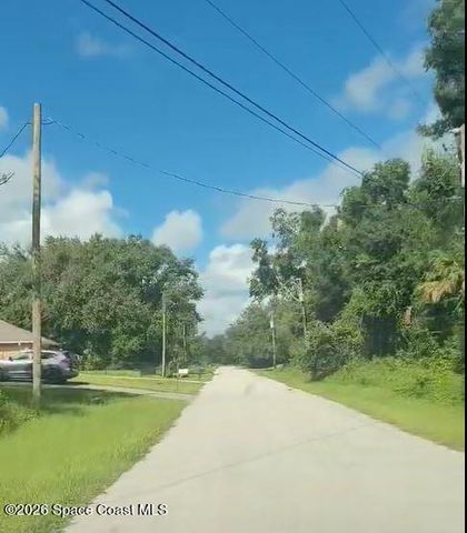 000 April Avenue, North Port, FL 34288