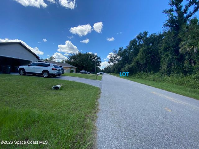 000 April Avenue, North Port, FL 34288