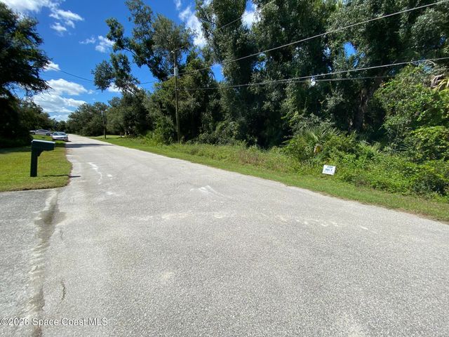 000 April Avenue, North Port, FL 34288