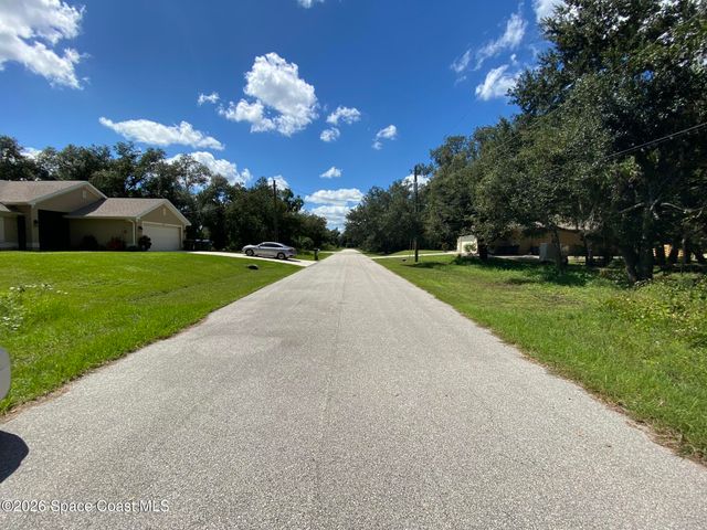 000 April Avenue, North Port, FL 34288