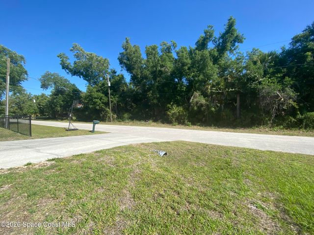 000 April Avenue, North Port, FL 34288