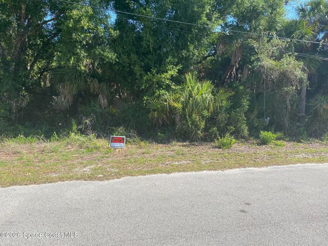 000 April Avenue, North Port, FL 34288