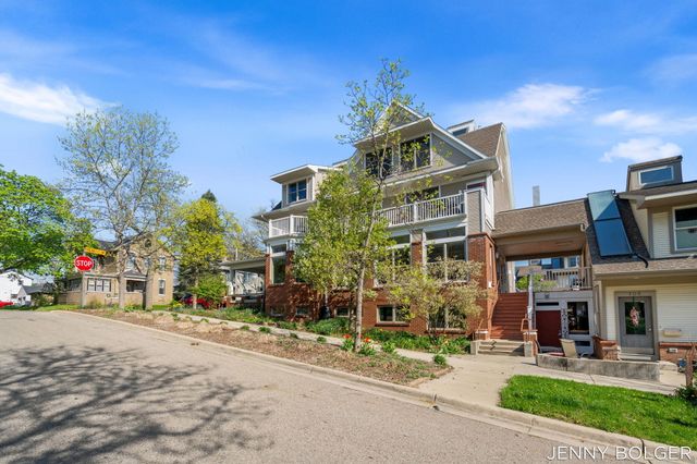 800 Livingston Avenue NE, Grand Rapids, MI 49503