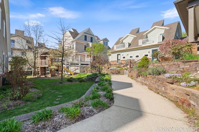 800 Livingston Avenue NE, Grand Rapids, MI 49503