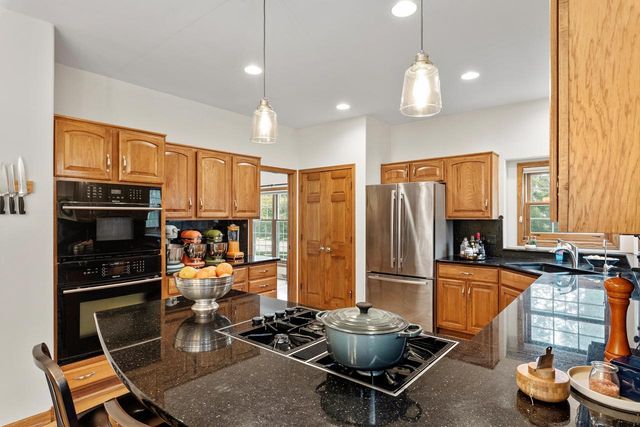 W72N509 Cider Mill COURT, Cedarburg, WI 53012