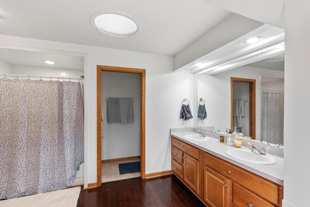 W72N509 Cider Mill COURT, Cedarburg, WI 53012