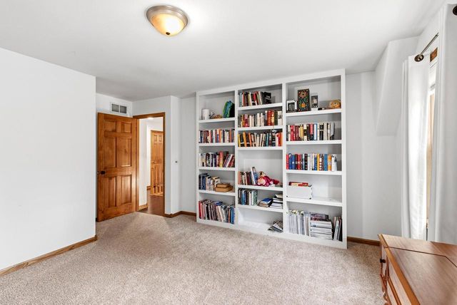 W72N509 Cider Mill COURT, Cedarburg, WI 53012